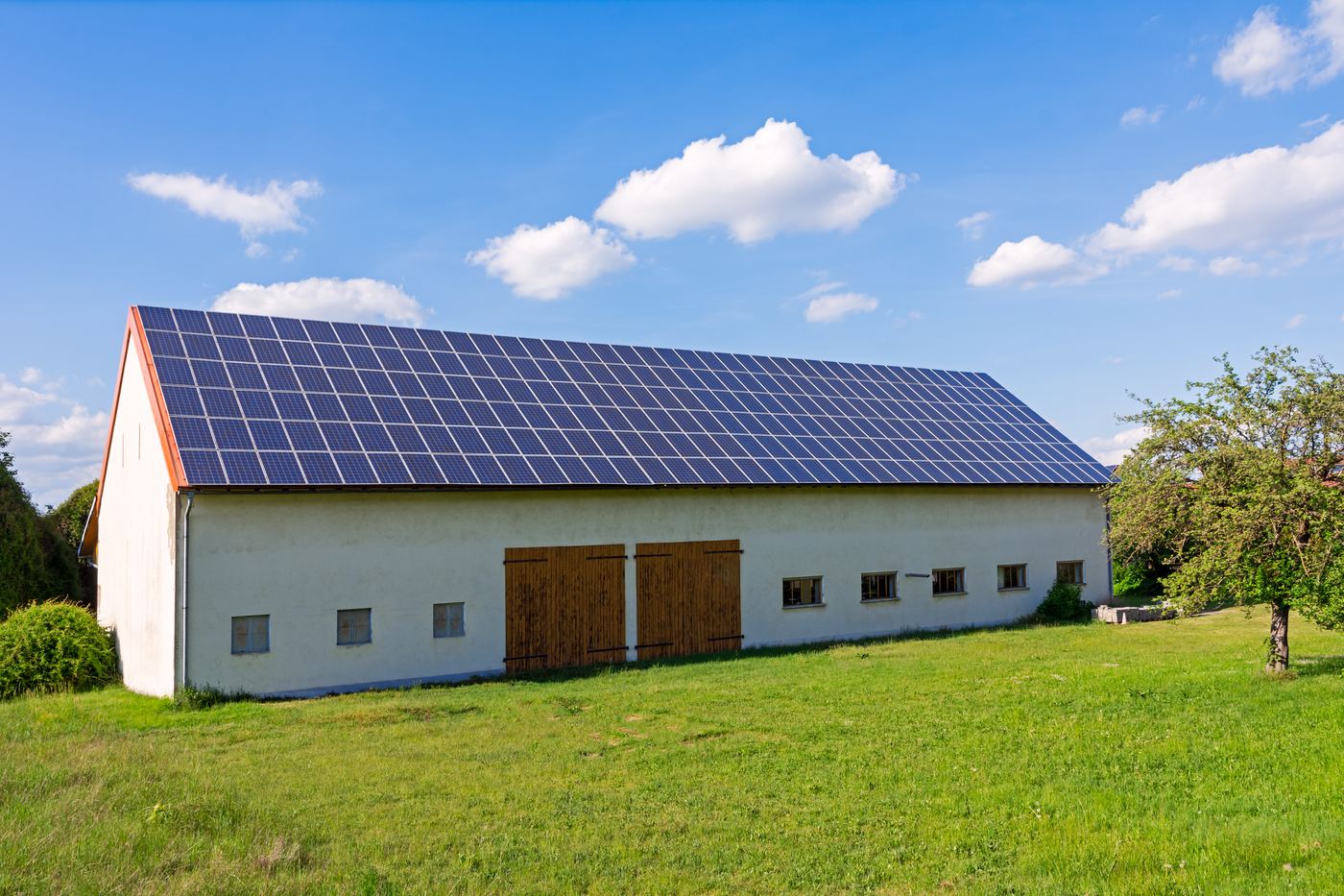 Bâtiment agricole — centrale de 100 kWc